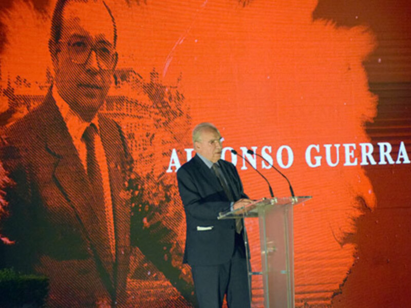Homenaje a  «Un hombre con muchísima mano izquierda»