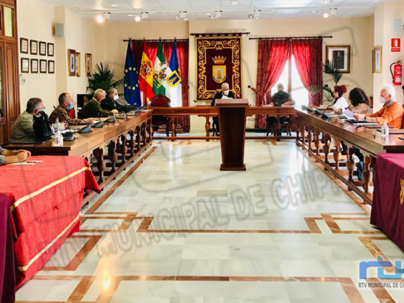 Proponen calles para Manolo Sanlúcar, Paco Gandía y Lolita Query, un mirador de El Chusco y un aula en Adultos con el nombre Juan Mellado