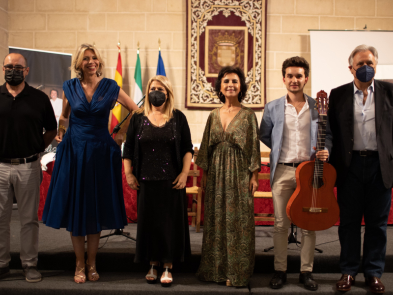 Gran éxito de la presentación de los libros Soy Raphaelista y Canta Rocío Canta el pasado sábado en la Feria del Libro de Jerez 2021