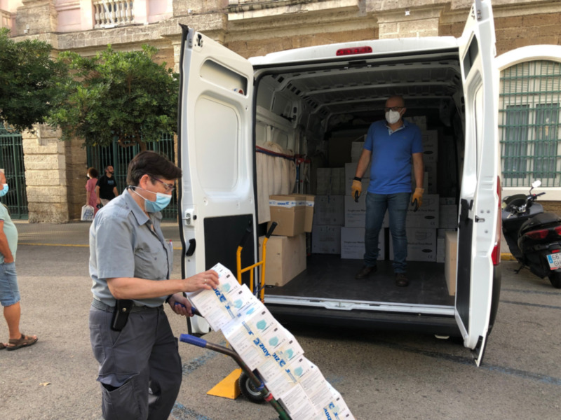 Diputación distribuye 27.800 mascarillas, enviadas por el Gobierno de España, en 30 municipios de la provincia de Cádiz
