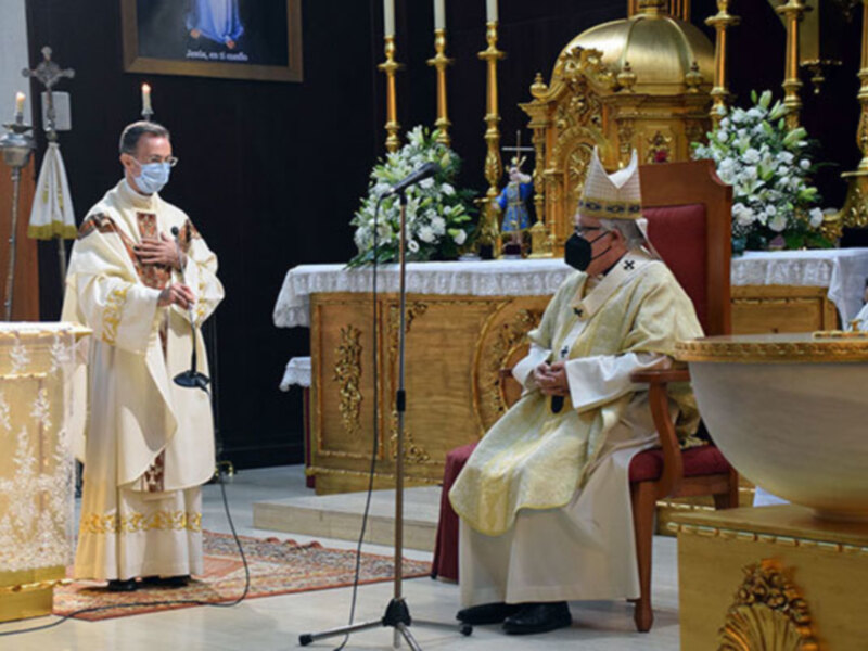 Monseñor José Ángel Saiz Meneses, visitó la Parroquia de San Francisco de Asís de Pino Montano