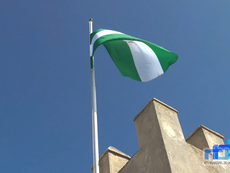 Chipiona celebra el Día de Andalucía con izado de bandera, baile de academias y acto en el mirador de Manolo Sanlúcar 