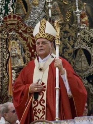 El alcalde declara luto oficial en Sevilla desde el mediodía de mañana hasta las 12.00 horas del viernes en honor del cardenal arzobispo emérito