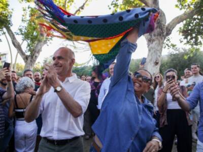 El alcalde llama a la ciudad a seguir siendo “un ejemplo” de tolerancia y respeto hacia la diversidad sexual durante la manifestación del Orgullo