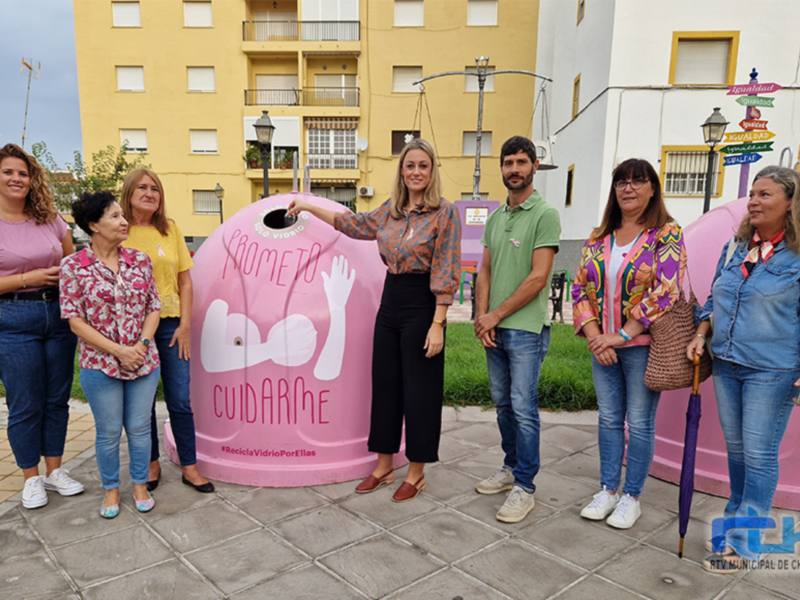Presentada la campaña ‘Recicla vidrio por ellas’ de Ecovidrio, Ayuntamiento de Chipiona y Fundación Sandra Ibarra 
