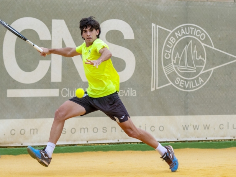 Primera sorpresa en el 30º Open Sevilla de tenis Memorial Ricardo Villena