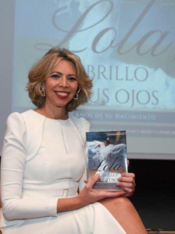   Comienza el 2023, año de Lola Flores en Jerez, con una nueva edición del libro Lola el brillo de sus ojos dedicado al centenario 