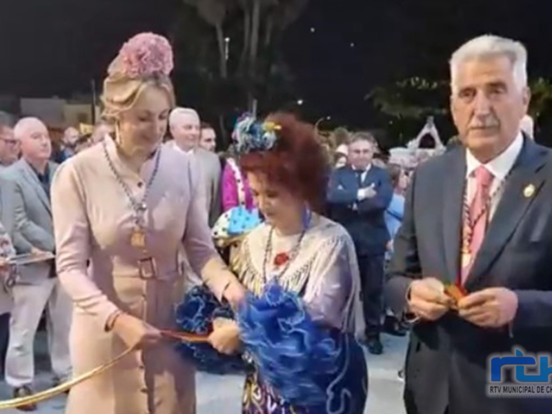 La Feria del Moscatel continúa hoy con la segunda jornada festiva tras la celebración de la noche inaugural 