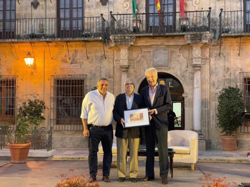 PRESENTACIÓN DEL LIBRO 'PLAZA DEL RELOJ. ESCRITOS SOBRE LORA' De ROGELIO REYES CANO