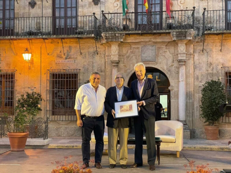 Crónica de la Plaza del Reloj” de Europapress en La Vanguardia de Barcelona