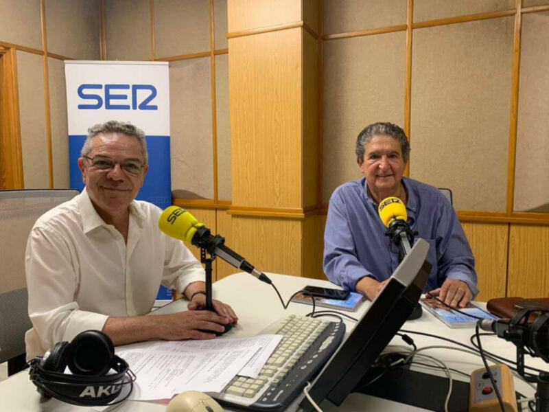 José Joaquín Gallardo presenta en Radio Sevilla su libro 'Sevilla, la ciudad más amada'