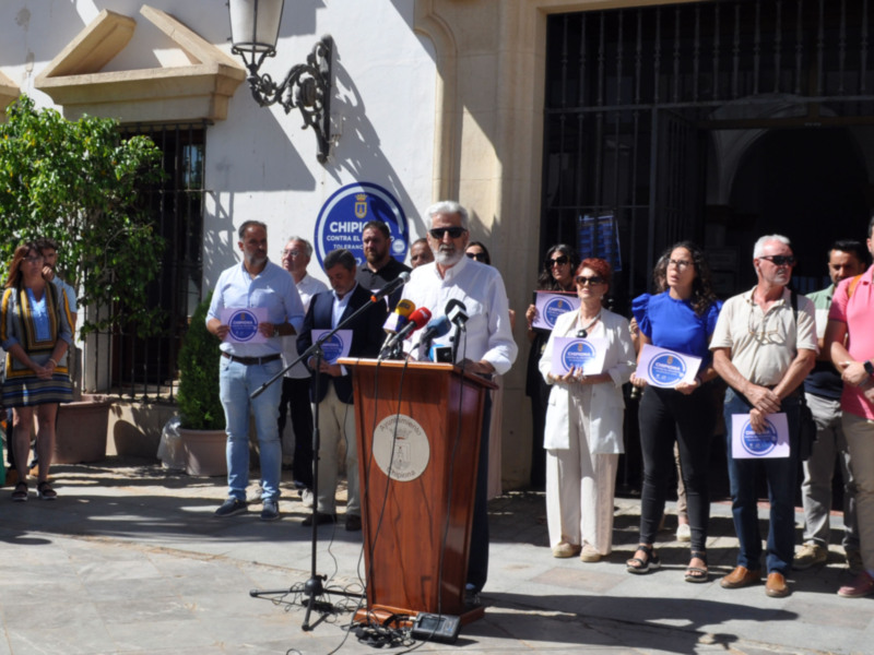 Chipiona comienza hoy tres días de luto oficial, por la muerte de Encarnación, la 4ª víctima de la provincia de Cádiz