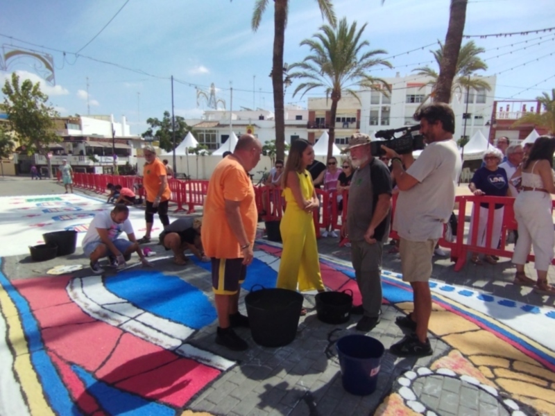 El Cascamorras, el Cristo de Dalías, la Virgen de Regla y la corrida del aceite, en "Andalucía de Fiesta"