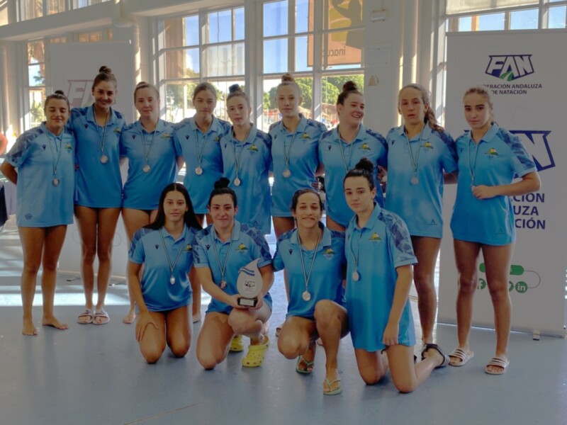 Subtítulo para las chicas del Club Waterpolo Dos Hermanas PQS en la Copa de Andalucía