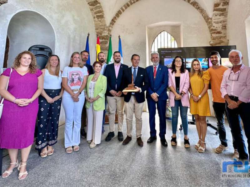 La Agencia Pública de Puertos de Andalucía recibe un reconocimiento en la celebración del Día del Turismo en Chipiona 