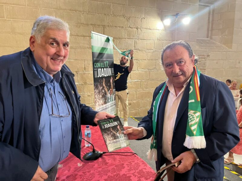 La Peña Bética de Jerez apoyó la presentación de 'CON EL 17... ¡¡¡JOAQUÍN!!!' en la Feria del Libro de Jerez .Vídeo completo 
