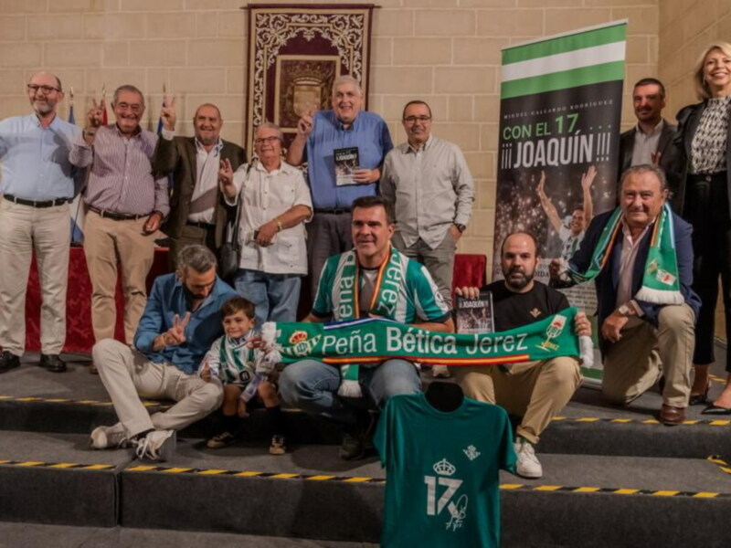 Diecisiete periodistas escriben sobre el jugador numero 17, Joaquín
