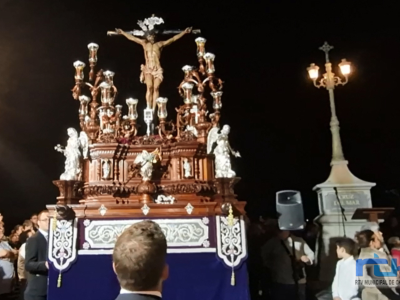El Cristo de las Misericordias realizó ayer su habitual recorrido procesional en conmemoración de los hechos del Maremoto de Lisboa de 1755