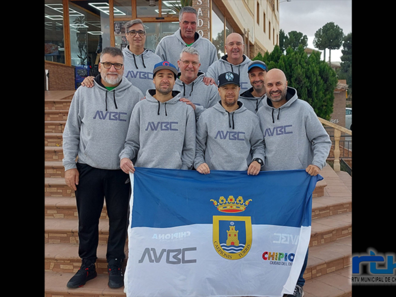 La Asociación de Veteranos del Baloncesto de Chipiona queda tercero en el prestigioso torneo internacional Mamba Basket de Murcia.