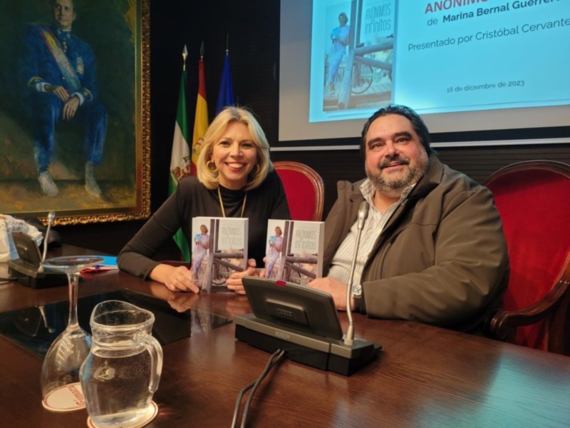 La presentación de Todos los anónimos infinitos por el imaginero Jesús Méndez Lastrucci