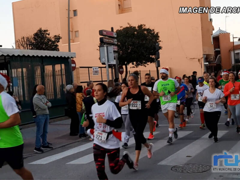 Más de cuatrocientos deportistas de todas las edades participarán mañana en la Carrera Popular San Silvestre de Chipiona 
