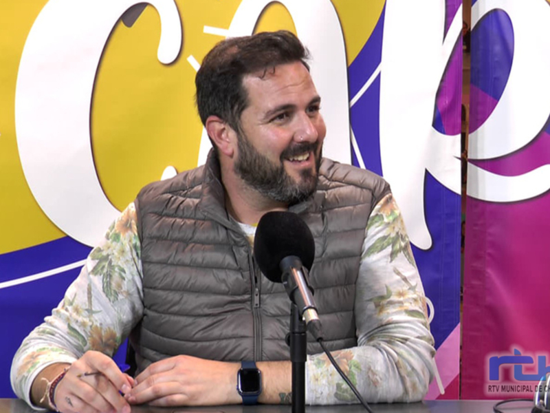 Francisco Javier Query da a conocer el programa oficial de actividades del Carnaval de Chipiona de 2024