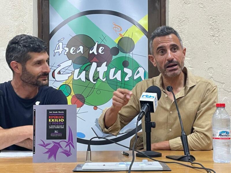 José Jurado Morales presentó ayer en Chipiona su libro República, exilio y poesía. La Memoria rescatada de Gonzalo Martínez Sadoc’  