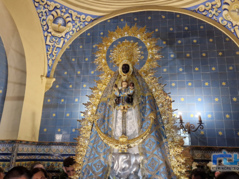 La Virgen de Regla del Pinar ya se encuentra en el Humilladero hasta el próximo domingo cuando tendrá lugar su Romería 
