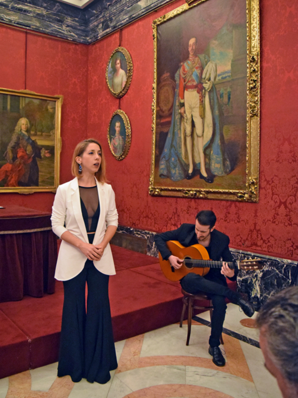 Premio de  Investigación en Sevilla por La Real Maestranza de Caballería y la Real Academia de Ciencia