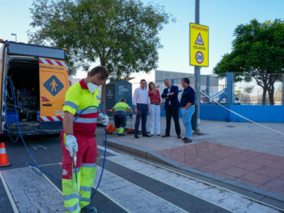 El Ayuntamiento de Sevilla, a través del área de Movilidad, ha reforzado la seguridad vial en el entorno de 47 centros educativos