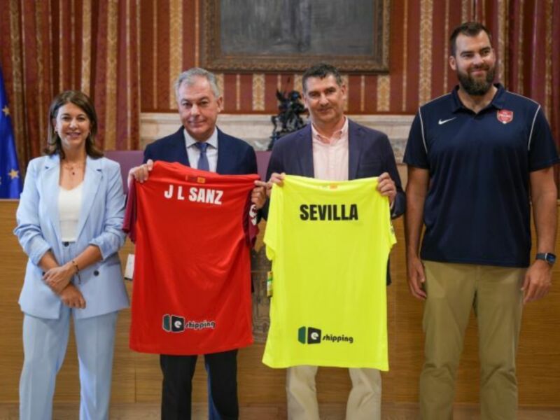 El Balonmano Proin Sevilla recibe reconocimiento del Ayuntamiento de Sevilla