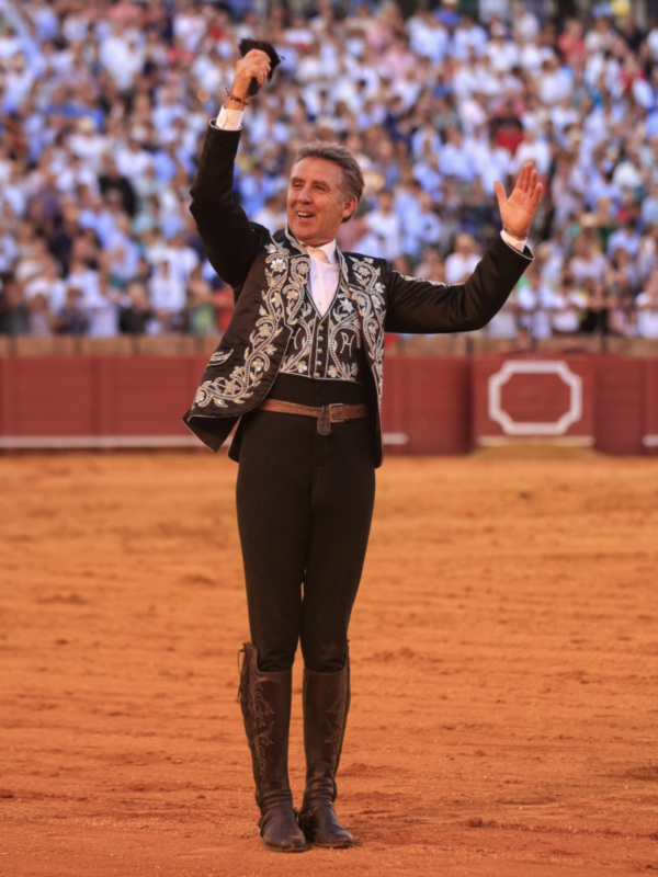 Pablo Hermoso de Mendoza corta la única oreja en el cierre de San Miguel