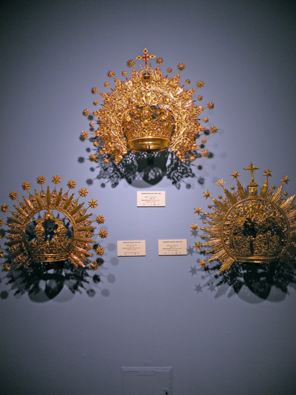 La Fundación Cajasol inaugura la exposición “Estrella de las Estrellas. 25 años de la Coronación de un sueño”