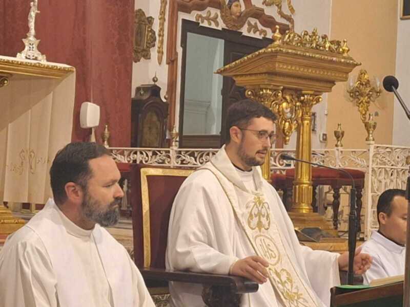 El diácono, Francisco Martin García, fue ordenado sacerdote por Monseñor, Leonardo Lemos Montanet, Obispo de Orense