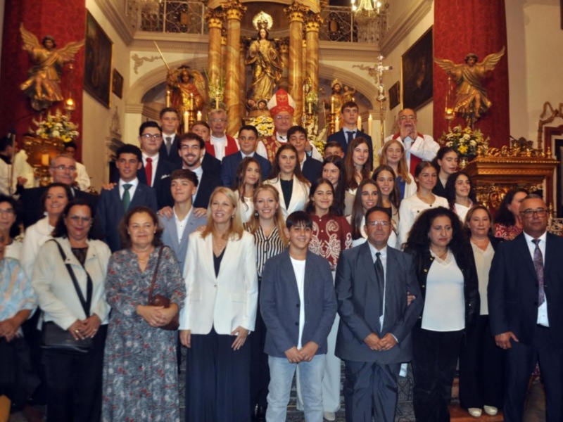 El Obispo de la Diócesis de Asidonia Jerez, Monseñor Don José Rico Pavés, confirmó en la noche del pasado viernes, a 34 feligreses
