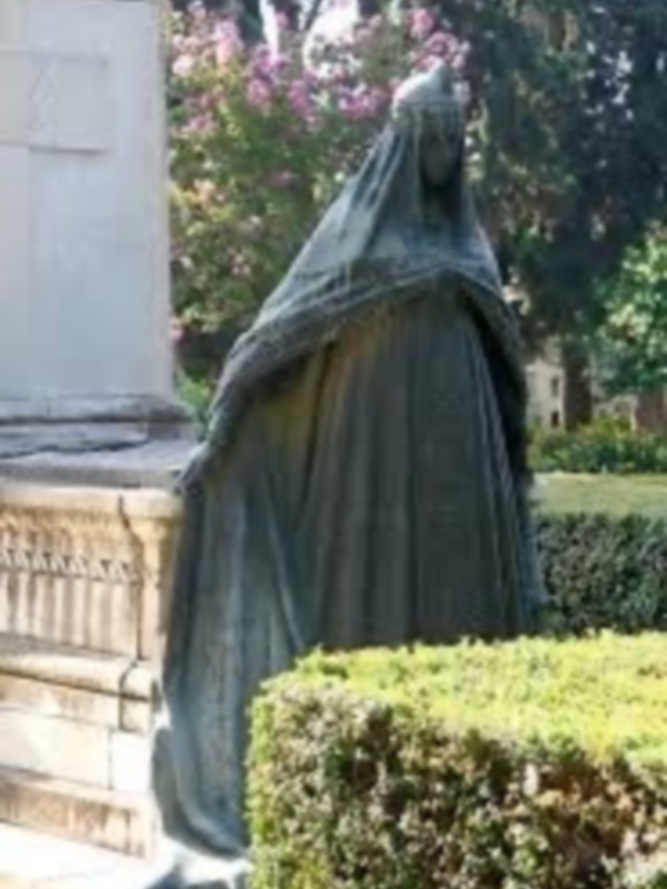 El panteón Villegas y la dogaresa 