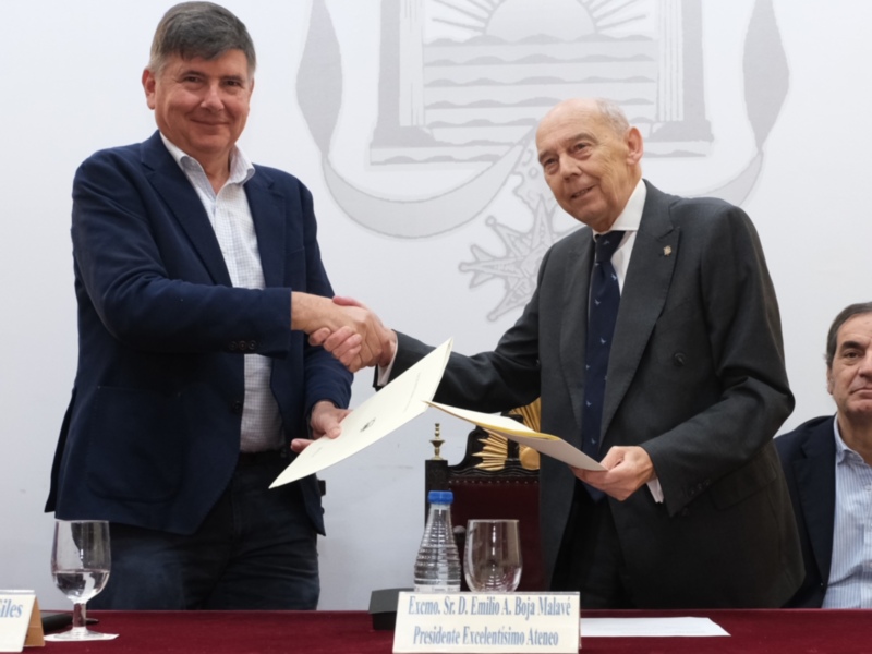 El Ateneo de Sevilla y Almuzara firman el convenio de colaboración editorial para los Premios de Novela Ateneo de Sevilla 