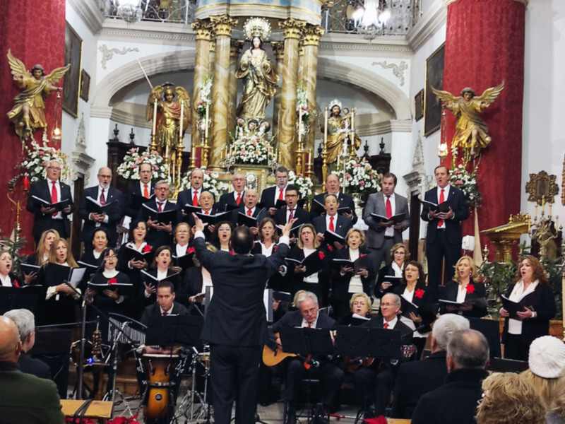 La Magia de la Navidad iluminó Chipiona, con un concierto navideño inolvidable.