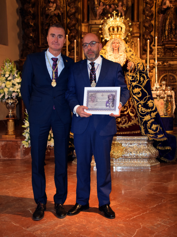 Esperanza y devoción: Celebración en honor a María en Alcalá del Río
