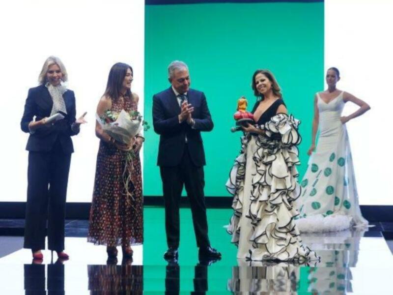 El alcalde de Sevilla, la actriz sevillana Paz Vega y Raquel Revuelta inauguran la 30ª edición de la Semana Internacional de la Moda Flamenca