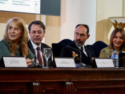 Ferrer-Dalmau abre el curso cultural de la Escuela Naval Militar con una brillante exposición sobre la memoria histórica a través de la pintura