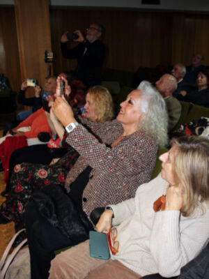  Gavira inspira una velada única donde la palabra, el cante y el barro dialogan en Sevilla