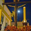 El Santísimo Cristo del Buen Fin recorre Alcalá del Río en una noche de fe y silencio 