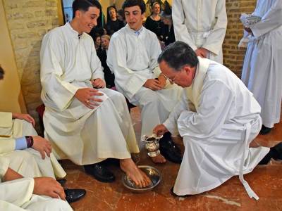  Tradición, historia y devoción,la Vera-Cruz protagoniza el Jueves Santo en Alcalá del Río 