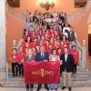 Bandera de Sevilla para el Club Natación Sincro Sevilla, recibido en el Ayuntamiento