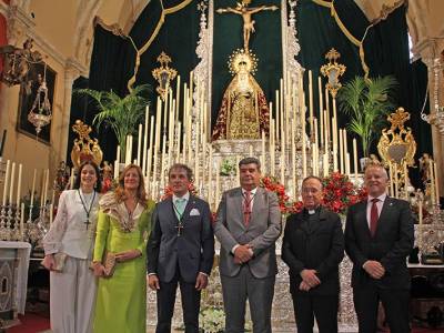 La Hermandad de la Vera-Cruz celebra una emotiva exaltación marcada por el Amor y la devoción 