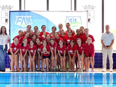 El Club Natación Sincro Sevilla se exhibe en la Copa de Andalucía 