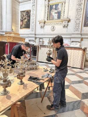 La Catedral de Sevilla culmina los preparativos para la solemnidad del Corpus Christi