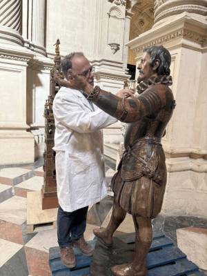 La Catedral de Sevilla culmina los preparativos para la solemnidad del Corpus Christi