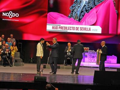 Sevilla celebra su talento en el Día de San Fernando